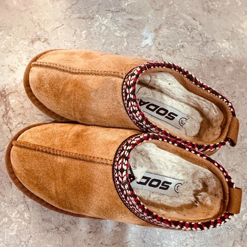 Soda Kids Faux Suede Fur Lined Mules Slippers Tan Brown‎ Braid Trim Size 13 Kids